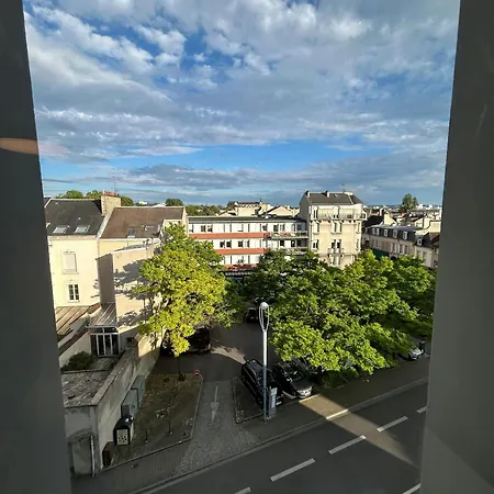 We Live In R - Duplex 503 Reims